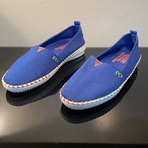BOBs slip-on/ loafers